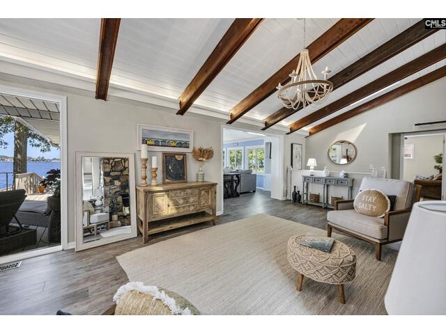 Photo of 131 West Circle Drive