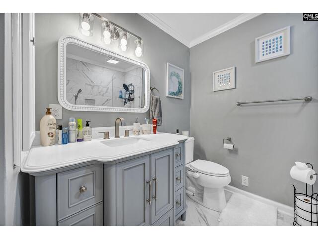 Photo of 131 West Circle Drive