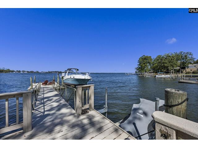 Photo of 131 West Circle Drive