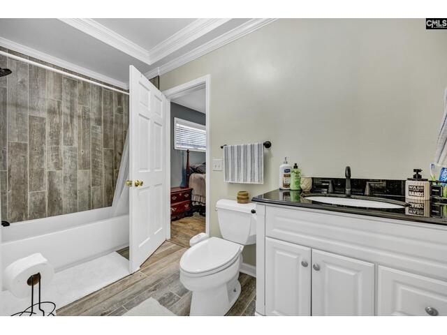 Photo of 131 West Circle Drive