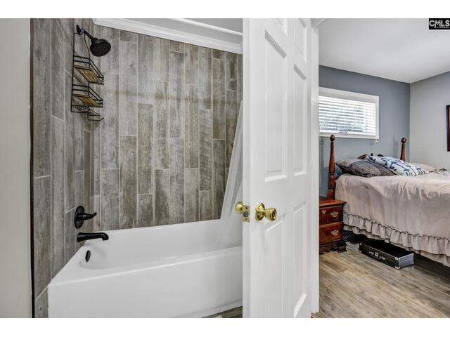 Photo of 131 West Circle Drive