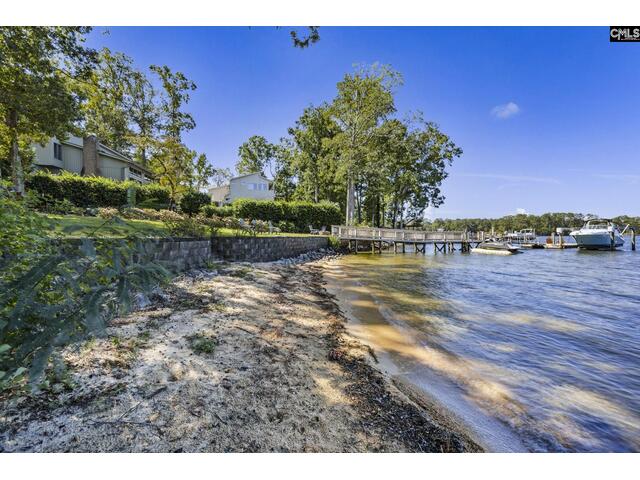 Photo of 131 West Circle Drive