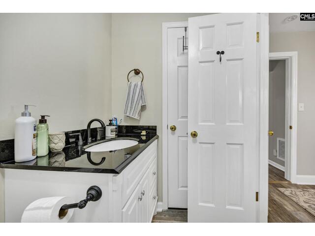 Photo of 131 West Circle Drive