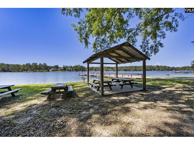 Photo of 131 West Circle Drive