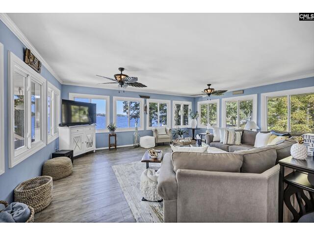 Photo of 131 West Circle Drive