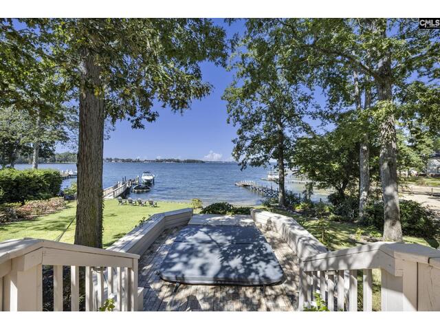 Photo of 131 West Circle Drive