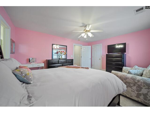 Photo of 100 Shores Edge Drive Photo of 100 Shores Edge Drive