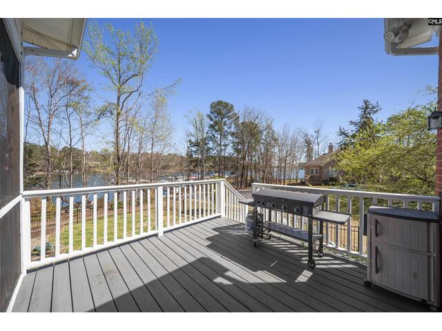 Photo of 100 Shores Edge Drive Photo of 100 Shores Edge Drive