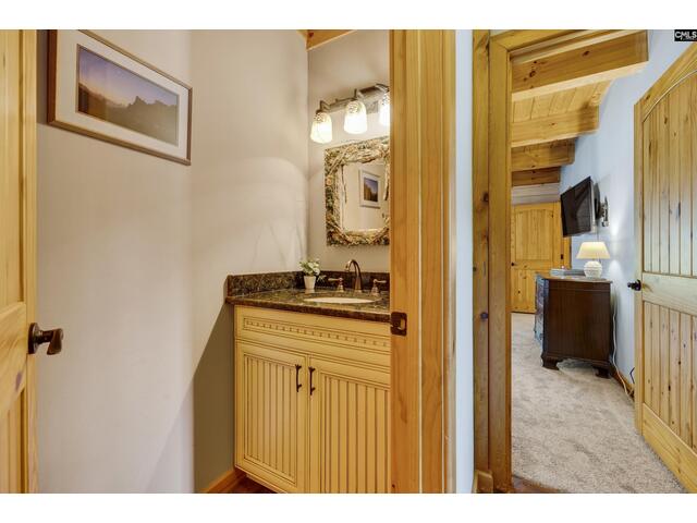 Photo of 140 Breezy Pointe Lane