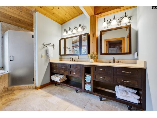 Photo of 140 Breezy Pointe Lane