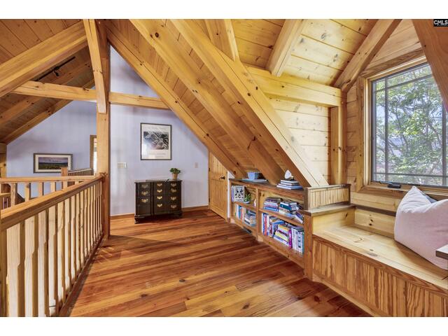 Photo of 140 Breezy Pointe Lane