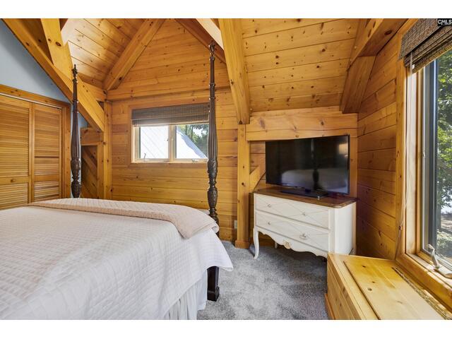 Photo of 140 Breezy Pointe Lane