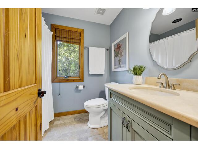 Photo of 140 Breezy Pointe Lane