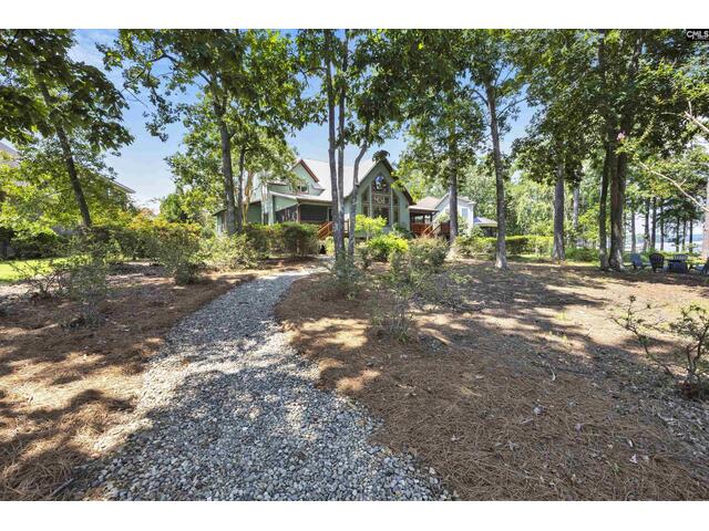 Photo of 140 Breezy Pointe Lane