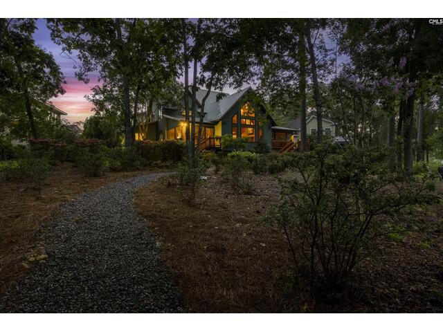 Photo of 140 Breezy Pointe Lane