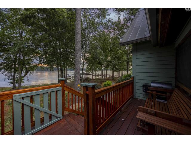 Photo of 140 Breezy Pointe Lane