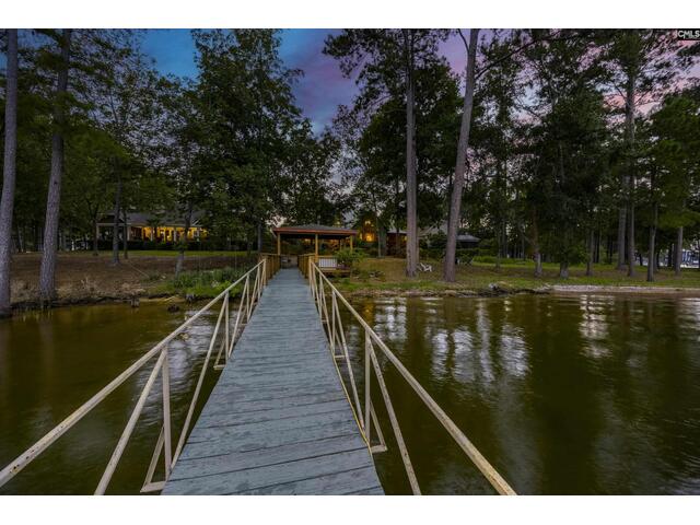 Photo of 140 Breezy Pointe Lane