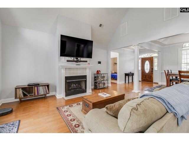 Photo Of 218 Caledonia Court Photo of 218 caledonia court