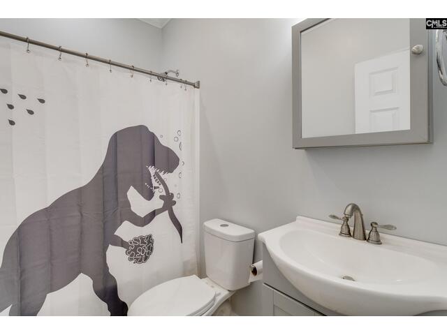 Photo Of 218 Caledonia Court Photo of 218 caledonia court