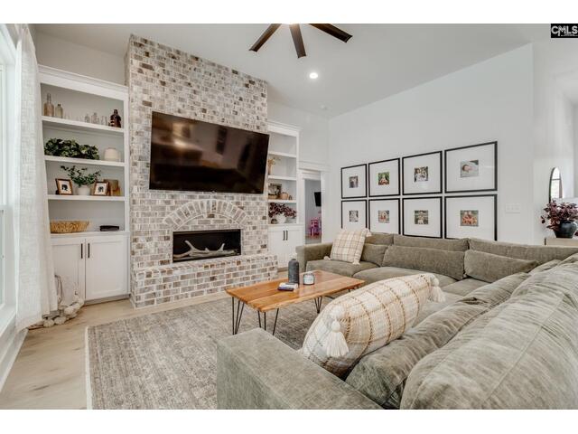 Photo of 1322 Sunnyhill Drive