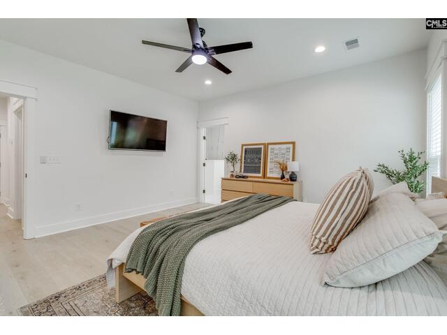 Photo of 1322 Sunnyhill Drive