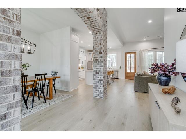 Photo of 1322 Sunnyhill Drive