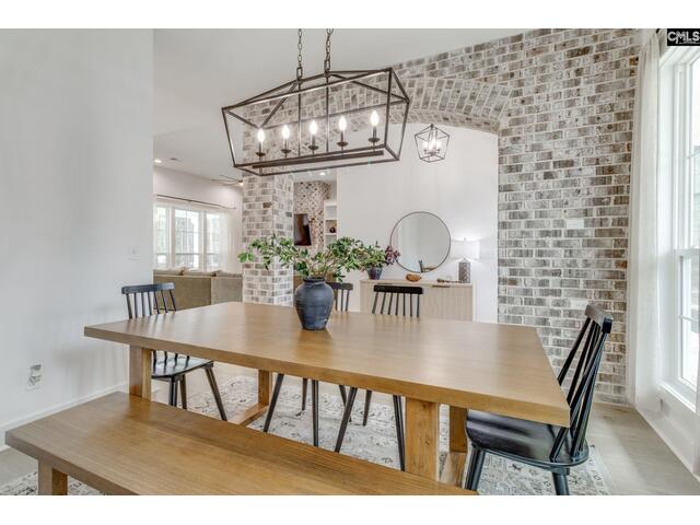 Photo of 1322 Sunnyhill Drive