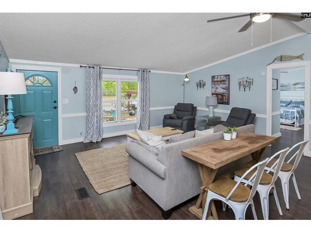 Photo of 2075 Great North Road
