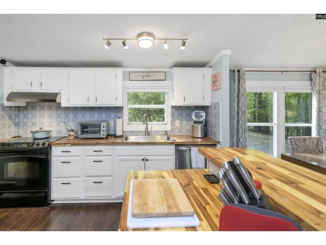 Photo of 2075 Great North Road