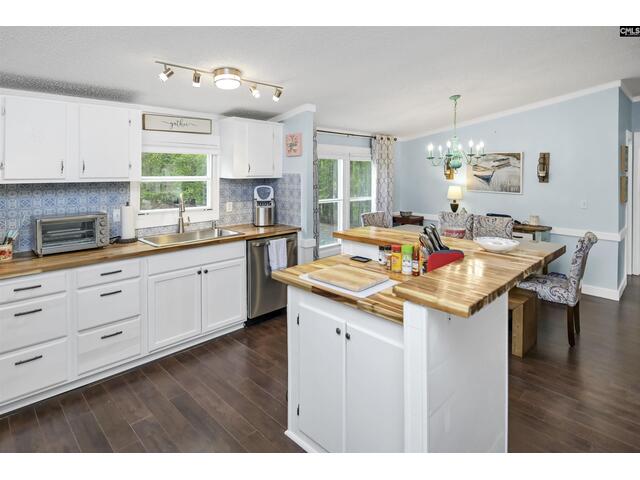 Photo of 2075 Great North Road