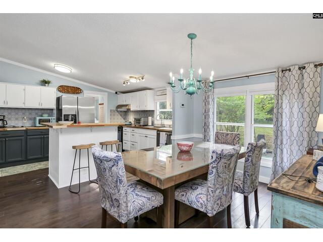 Photo of 2075 Great North Road