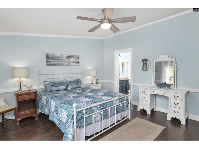 Photo of 2075 Great North Road