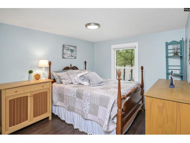 Photo of 2075 Great North Road
