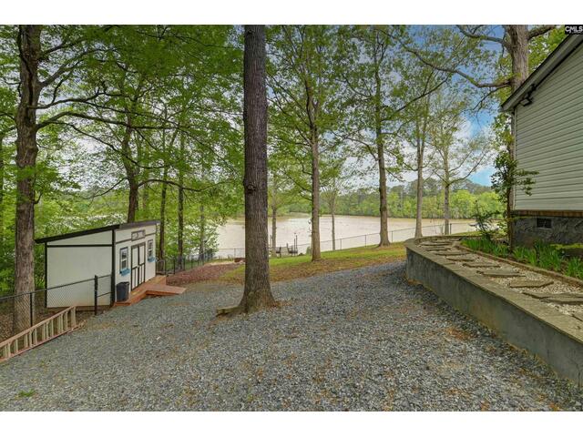 Photo of 2075 Great North Road