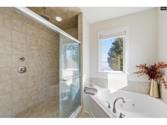 Photo of 547 Harbor Heights Drive