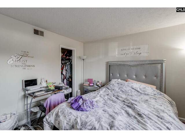 Photo of 1302 Old Manor Road
