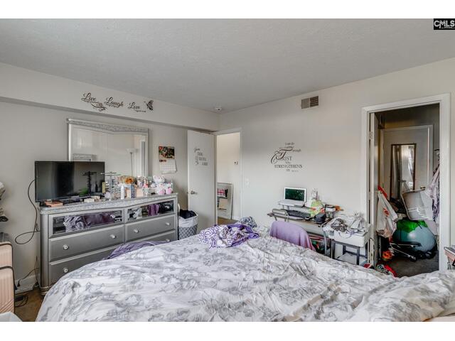 Photo of 1302 Old Manor Road