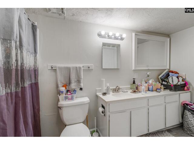 Photo of 1302 Old Manor Road