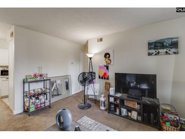 Photo of 1302 Old Manor Road
