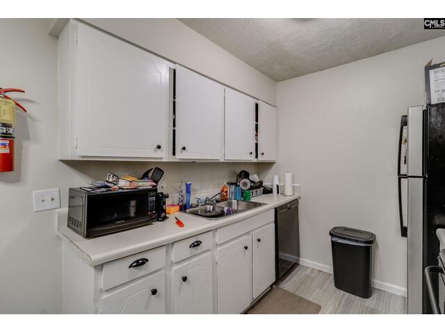 Photo of 1302 Old Manor Road