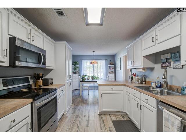 Photo of 32 Magnolia Lane