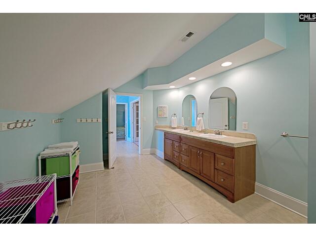 Photo of 2550 Lake Rd