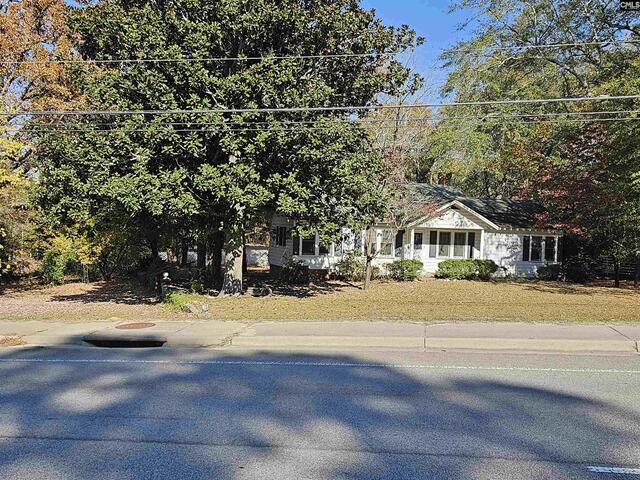 Photo of 1607 South Lake Drive Photo of 1607 South Lake Drive