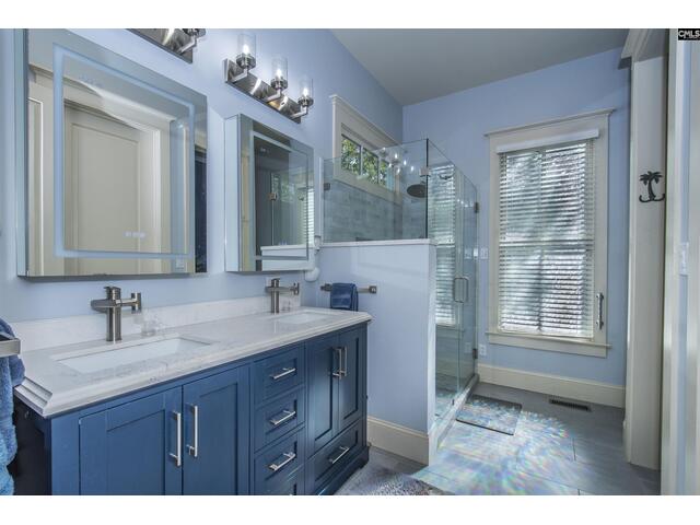 Photo of 2 Beacon Point Court