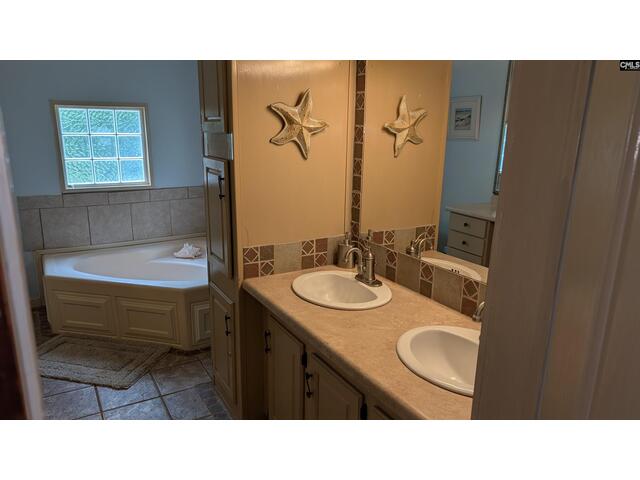 Photo of 284 Gunsite Road