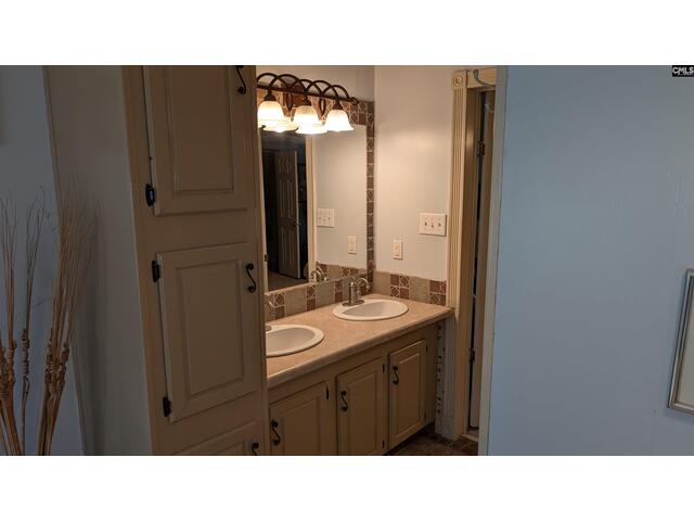 Photo of 284 Gunsite Road