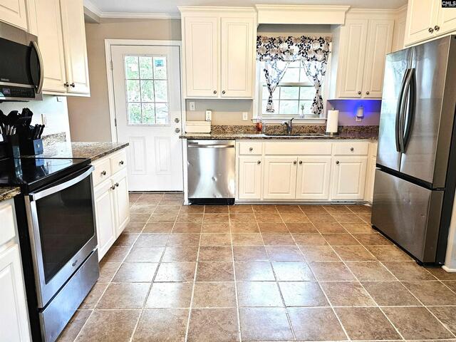 Photo of 904 Sunnyhill Drive Photo of 904 Sunnyhill Drive