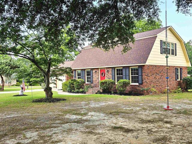 Photo of 904 Sunnyhill Drive Photo of 904 Sunnyhill Drive