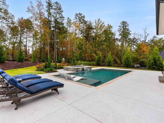 Photo of 630 Rouen Court