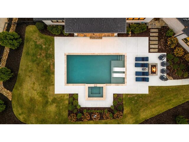 Photo of 630 Rouen Court